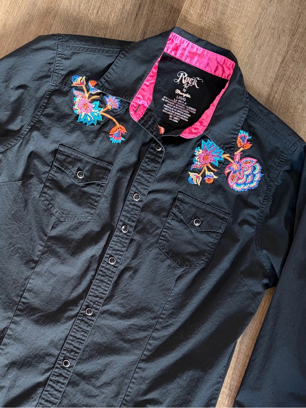 Rock 47 by Wrangler Floral Embroidery Snap Front Button Down Western Shirt